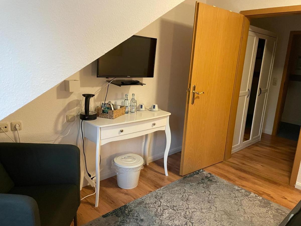 Hotel Und Restaurant Zum Bunten Hirsch Mirow Exteriér fotografie