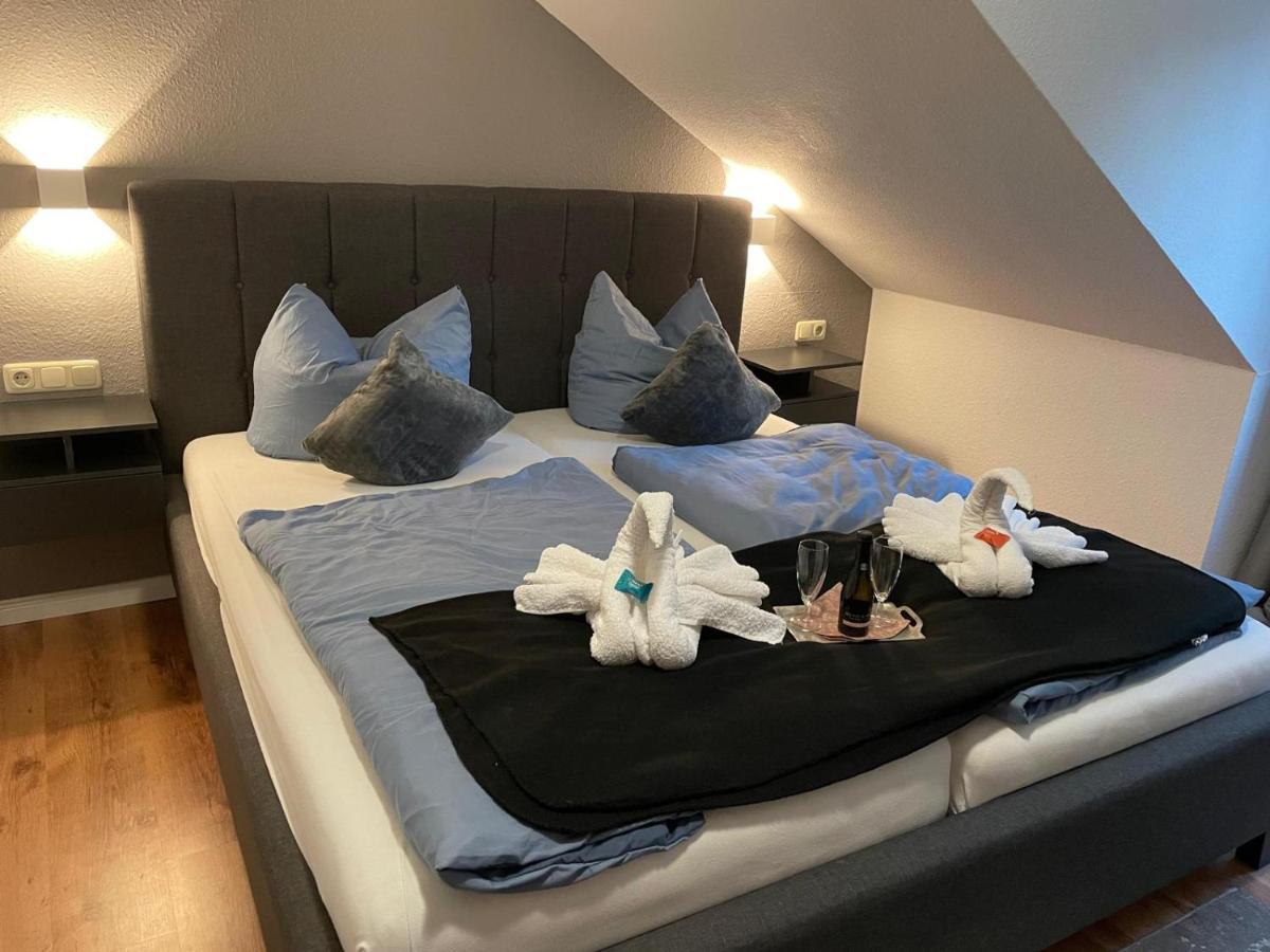 Hotel Und Restaurant Zum Bunten Hirsch Mirow Exteriér fotografie