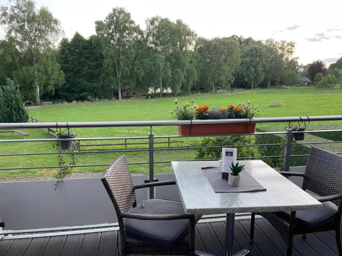 Hotel Und Restaurant Zum Bunten Hirsch Mirow Exteriér fotografie